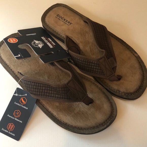 dockers memory foam sandals